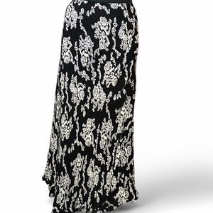 Elegant Black and White Floral Skirt